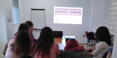 Programa Azarbe. Taller de concienciación sobre el cáncer de mama. 2017.