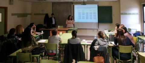 Profesionales de Azarbe presentan el Programa de Inserción en la Universidad de Murcia 